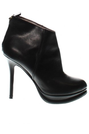 Dámské boty  Max&Co., Velikost 37, Barva Černá, Cena  1 204,00 Kč