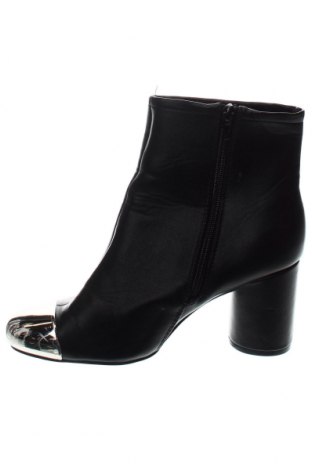 Dámské boty  Primark, Velikost 39, Barva Černá, Cena  334,00 Kč