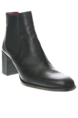 Γυναικεία μποτάκια Zara, Μέγεθος 39, Χρώμα Μαύρο, Τιμή 47,57 €