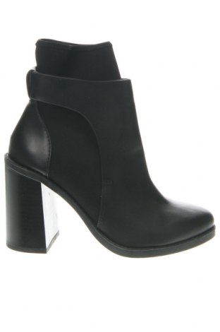 Dámské boty  Zara Trafaluc, Velikost 36, Barva Černá, Cena  313,00 Kč