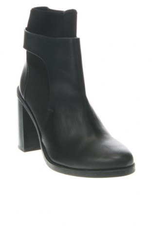 Dámské boty  Zara Trafaluc, Velikost 36, Barva Černá, Cena  521,00 Kč