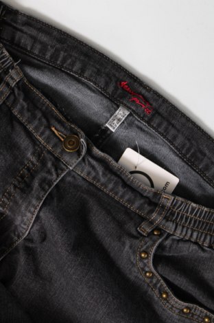 Dámské džíny , Velikost XL, Barva Černá, Cena  263,00 Kč