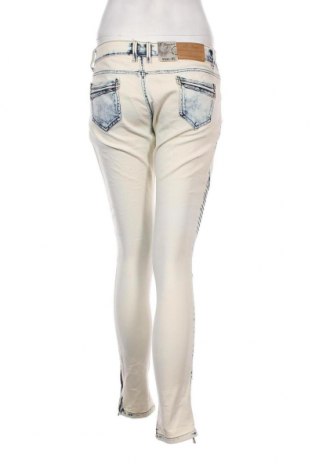 Γυναικείο Τζίν, Μέγεθος XL, Χρώμα Εκρού, Τιμή 18,86 €
