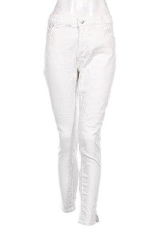 Damskie jeansy, Rozmiar XL, Kolor Biały, Cena 92,76 zł