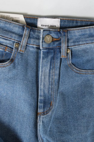 Дамски дънки Abrand Jeans, Размер XXS, Цвят Син, Цена 36,27 лв.