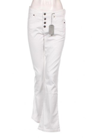 Damen Jeans Arizona, Größe M, Farbe Weiß, Preis 6,40 €