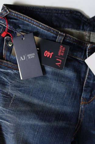 Дамски дънки Armani Jeans, Размер S, Цвят Син, Цена 205,74 лв.