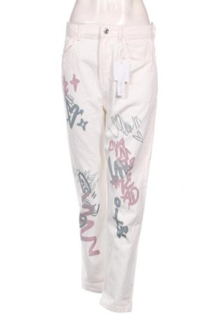 Damen Jeans Bershka, Größe M, Farbe Weiß, Preis 13,04 €