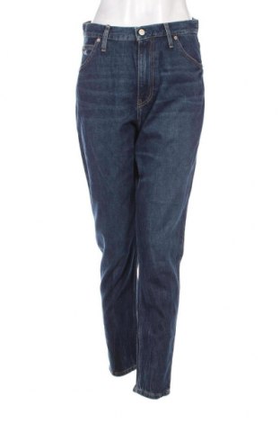 Damskie jeansy Calvin Klein Jeans, Rozmiar M, Kolor Niebieski, Cena 415,81 zł