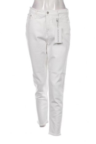 Damskie jeansy Calvin Klein Jeans, Rozmiar M, Kolor ecru, Cena 415,81 zł