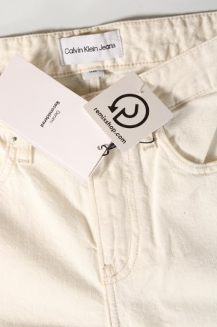 Dámske džínsy  Calvin Klein Jeans, Veľkosť M, Farba Kremová, Cena  80,41 €