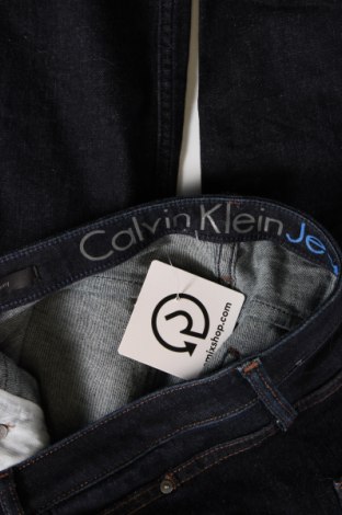 Дамски дънки Calvin Klein Jeans, Размер M, Цвят Син, Цена 76,54 лв.