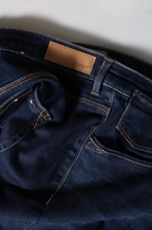 Dámske džínsy  Esprit, Veľkosť XL, Farba Modrá, Cena  13,25 €