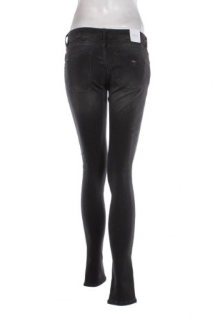 Damen Jeans Guess, Größe M, Farbe Grau, Preis 47,88 €
