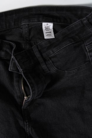 Damskie jeansy H&M, Rozmiar M, Kolor Czarny, Cena 23,59 zł