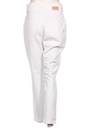 Γυναικείο Τζίν Naf Naf, Μέγεθος M, Χρώμα Λευκό, Τιμή 14,86 €