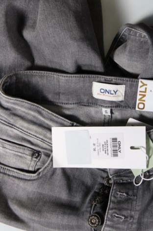 Dámske džínsy  ONLY, Veľkosť S, Farba Sivá, Cena  31,75 €