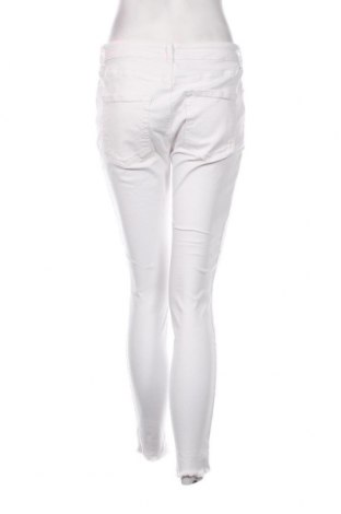 Damskie jeansy Pieces, Rozmiar L, Kolor Biały, Cena 140,34 zł