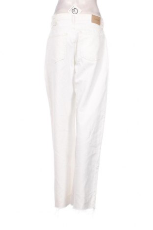 Damen Jeans Pull&Bear, Größe M, Farbe Weiß, Preis € 23,71