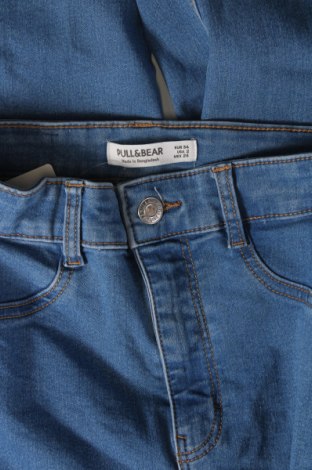 Damskie jeansy Pull&Bear, Rozmiar XS, Kolor Niebieski, Cena 33,39 zł