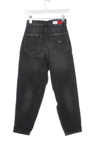 Blugi de femei Tommy Jeans, Mărime XS, Culoare Negru, Preț 244,38 Lei