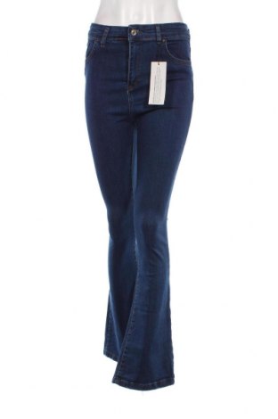 Γυναικείο Τζίν Trendyol, Μέγεθος M, Χρώμα Μπλέ, Τιμή 21,57 €