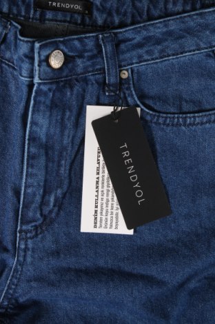 Dámské džíny  Trendyol, Velikost XS, Barva Modrá, Cena  391,00 Kč