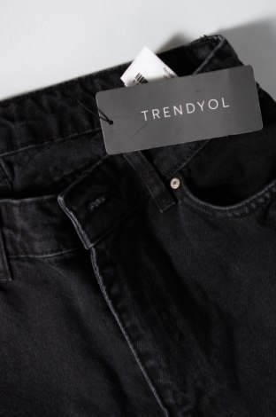 Dámské džíny  Trendyol, Velikost M, Barva Černá, Cena  202,00 Kč
