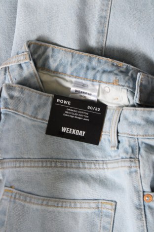 Damskie jeansy Weekday, Rozmiar L, Kolor Niebieski, Cena 106,59 zł