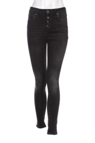 Damen Jeans Yessica, Größe M, Farbe Schwarz, Preis 6,46 €