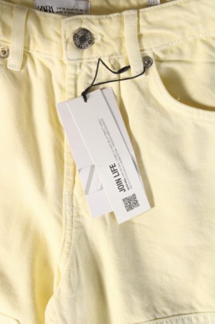Дамски дънки Zara, Размер S, Цвят Жълт, Цена 62,00 лв.