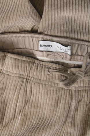 Γυναικείο κοτλέ παντελόνι Bershka, Μέγεθος S, Χρώμα  Μπέζ, Τιμή 17,94 €