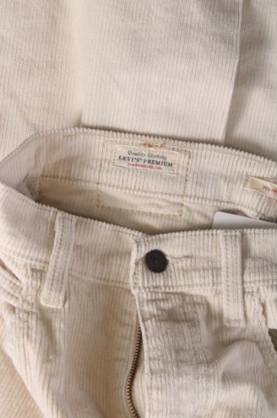Дамски джинси Levi's, Размер XS, Цвят Екрю, Цена 29,24 лв.