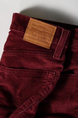 Дамски джинси Levi's, Размер S, Цвят Червен, Цена 38,76 лв.