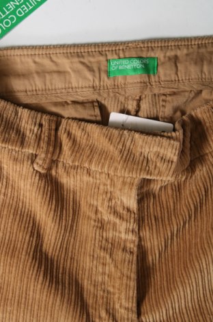 Pantaloni de velvet de femei United Colors Of Benetton, Mărime M, Culoare Bej, Preț 61,18 Lei