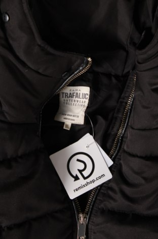 Дамски елек Zara Trafaluc, Размер M, Цвят Черен, Цена 14,58 лв.
