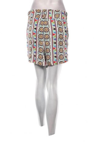 Γυναικείο κοντό παντελόνι, Μέγεθος S, Χρώμα Πολύχρωμο, Τιμή 6,07 €