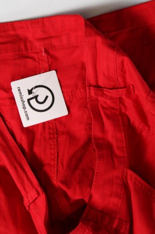 Дамски къс панталон, Размер L, Цвят Червен, Цена 19,00 лв.