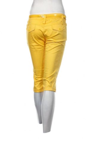 Pantaloni scurți de femei, Mărime M, Culoare Galben, Preț 42,70 Lei