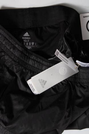 Γυναικείο κοντό παντελόνι Adidas, Μέγεθος XS, Χρώμα Μαύρο, Τιμή 39,69 €