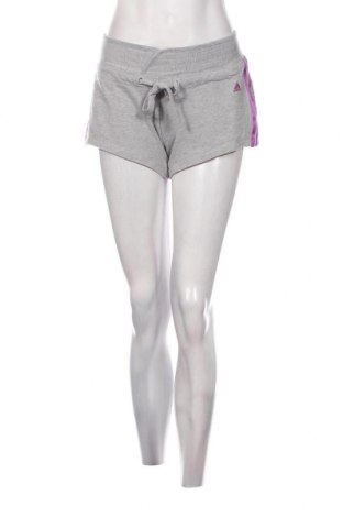Γυναικείο κοντό παντελόνι Adidas, Μέγεθος M, Χρώμα Γκρί, Τιμή 17,39 €