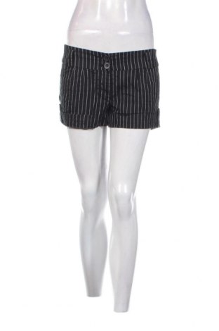 Дамски къс панталон Amisu, Размер M, Цвят Черен, Цена 4,37 лв.