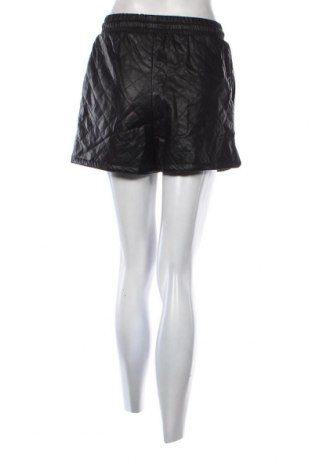 Γυναικείο κοντό παντελόνι Amisu, Μέγεθος S, Χρώμα Μαύρο, Τιμή 5,64 €