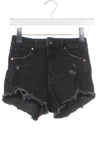Дамски къс панталон Bershka, Размер XS, Цвят Сив, Цена 19,00 лв.