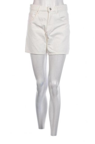 Pantaloni scurți de femei Bershka, Mărime S, Culoare Ecru, Preț 44,87 Lei