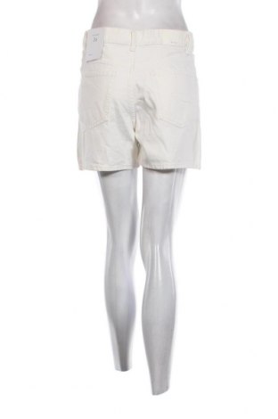 Damen Shorts Bershka, Größe S, Farbe Ecru, Preis 15,98 €