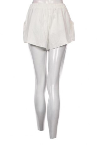 Дамски къс панталон Bershka, Размер M, Цвят Бял, Цена 12,40 лв.