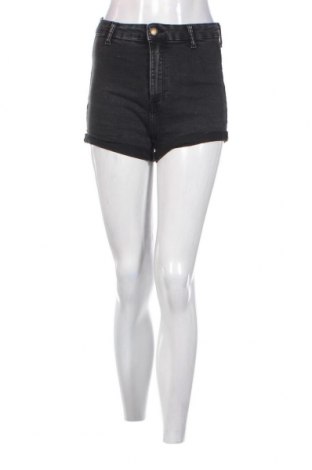 Дамски къс панталон Bershka, Размер M, Цвят Черен, Цена 11,40 лв.