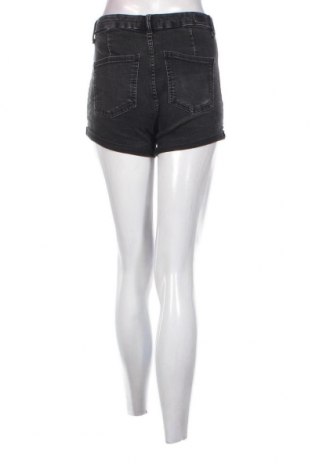Дамски къс панталон Bershka, Размер M, Цвят Черен, Цена 10,83 лв.