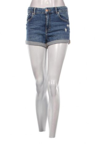 Γυναικείο κοντό παντελόνι Bershka, Μέγεθος S, Χρώμα Μπλέ, Τιμή 11,75 €